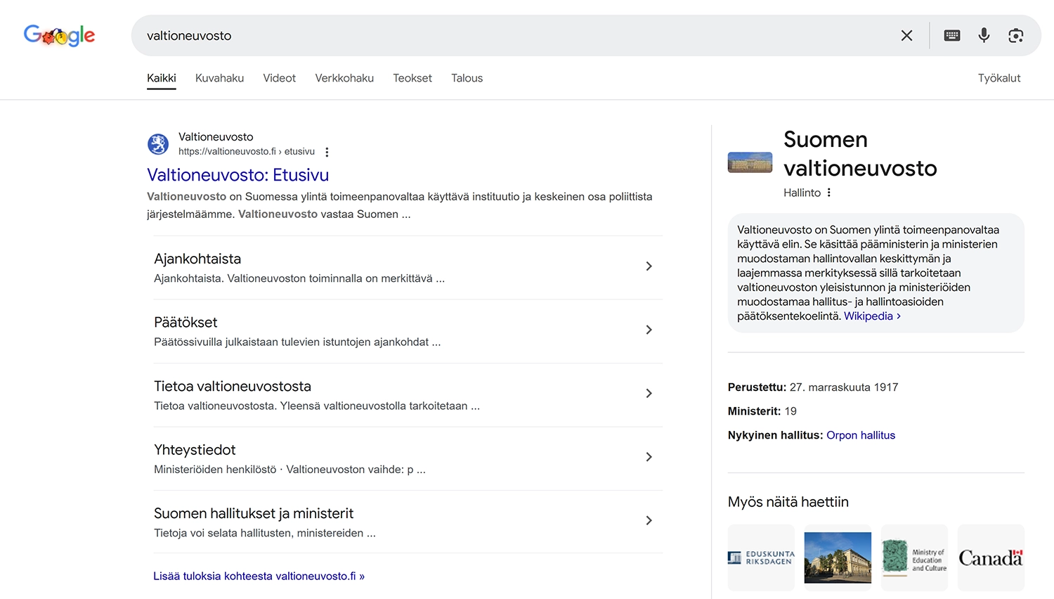 Esimerkki Knowledge Panel -tietoserpistä Googlen hakutuloksissa.